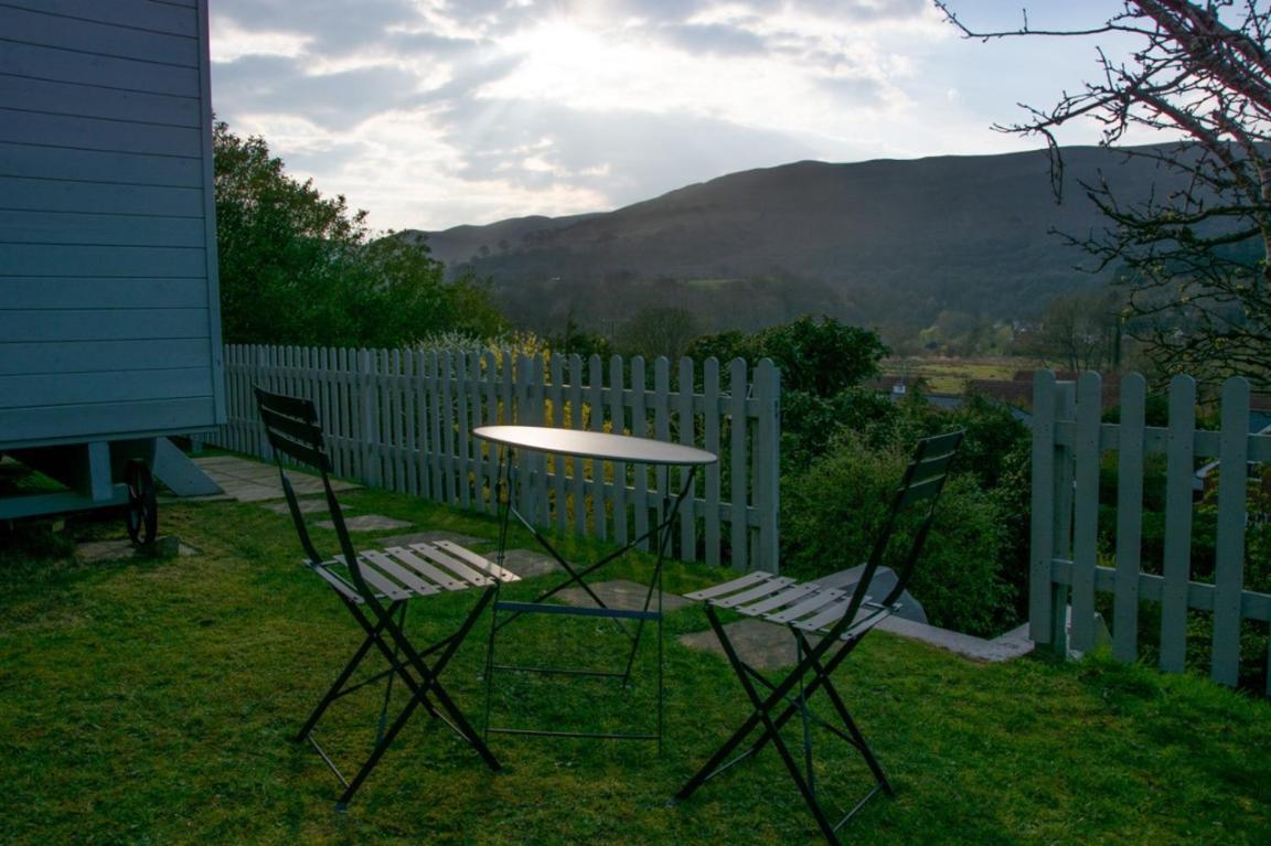 Hilltop Hut Church Stretton Exterior foto